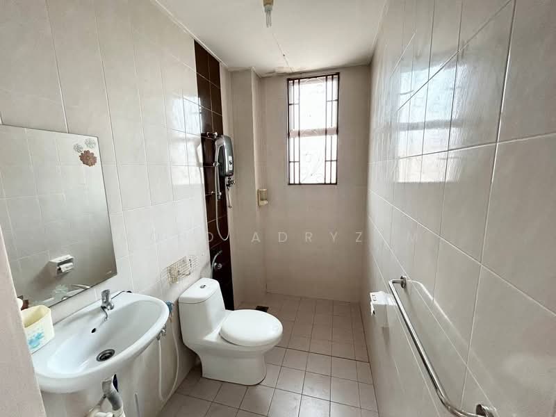 Rumah Teres 2 Tingkat untuk Dijual di Seksyen 23 (Shah Alam) - Mohd Adryzam - PropertyGuru.com.my