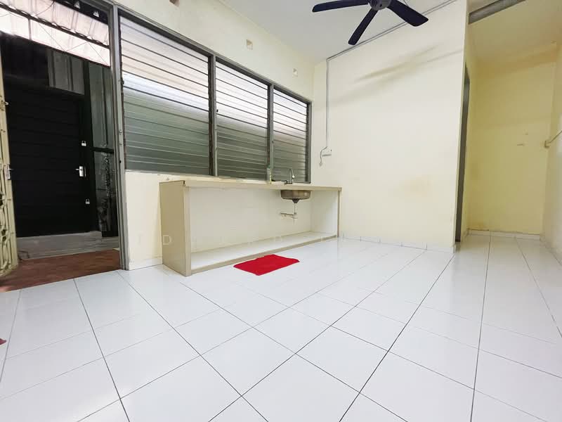 Untuk Dijual - 2 Storey Terrace @ Jalan Delima Island Glades