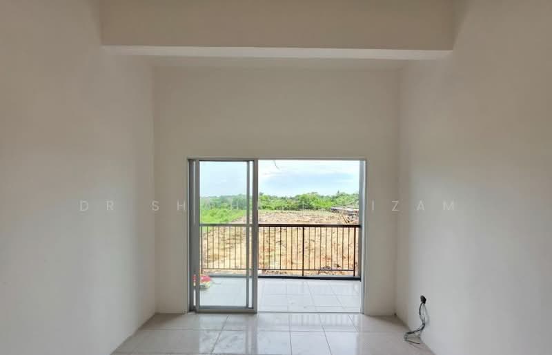 Rumah Teres 2 Tingkat untuk Dijual di Telok Panglima Garang (Selangor) - Dr Shahril Nizam - Balcony - PropertyGuru.com.my