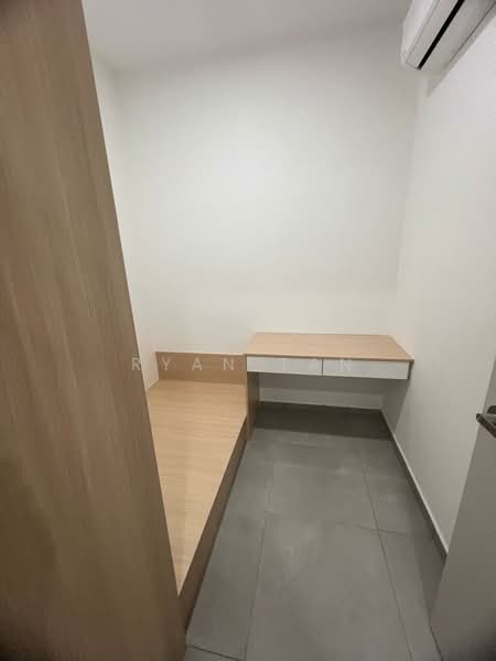 Service Residence for Sale at YOLO Signature Suites - Ryan Tan - Study - PropertyGuru.com.my