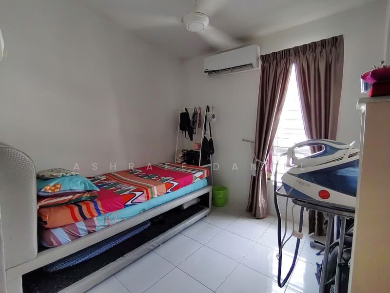 Rumah Teres 2 Tingkat untuk Dijual di Taman Desiran Bayu (Puchong) - Ashraff Daniel - Bedroom - PropertyGuru.com.my