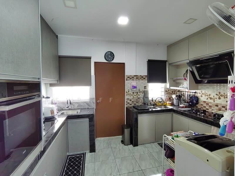 Rumah Teres 2 Tingkat untuk Dijual di Taman Desiran Bayu (Puchong) - Ashraff Daniel - Kitchen - PropertyGuru.com.my