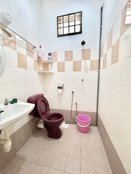 2-storey Terraced House for Sale in Taman Bandaraya (Bukit Mertajam) - Shirley Ong - Bathroom - PropertyGuru.com.my