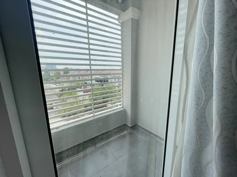2.5-storey Terraced House for Sale in Bandar Sungai Long (Selangor) - Shanny Tan - Balcony - PropertyGuru.com.my