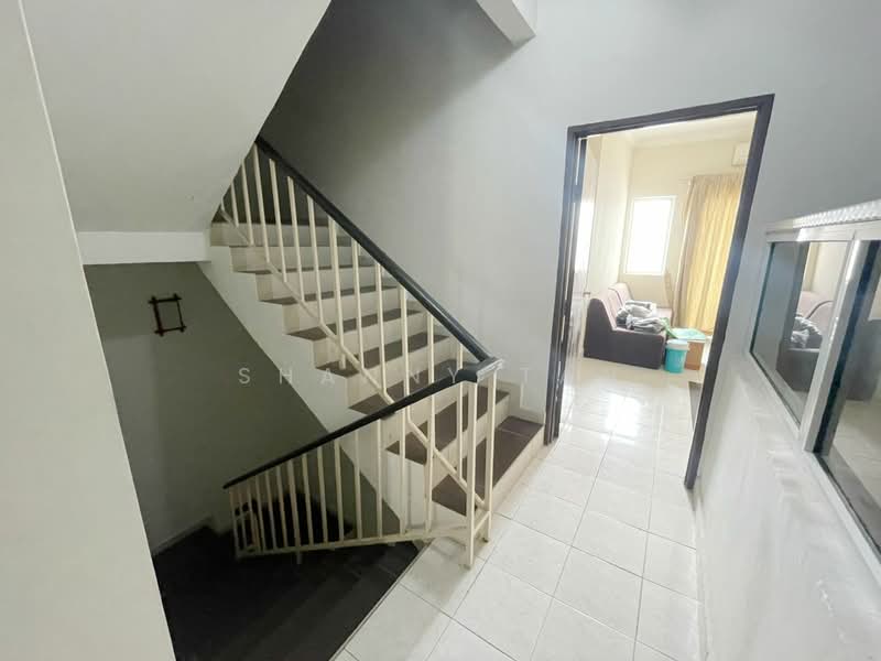 2.5-storey Terraced House for Sale in Bandar Sungai Long (Selangor) - Shanny Tan - Living Room - PropertyGuru.com.my