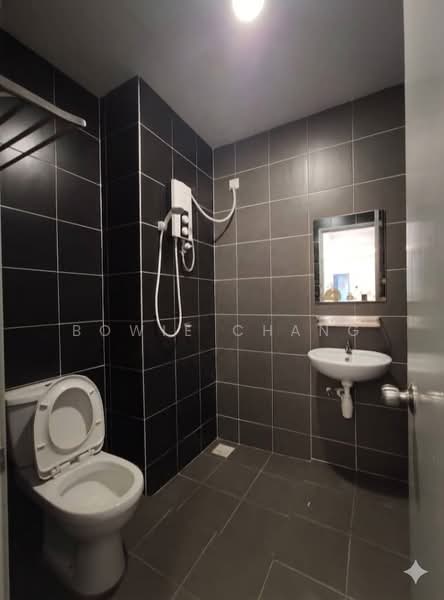 Servis Apartment untuk Dijual di The Zizz @ Damansara North - Bowie Chang - Bathroom - PropertyGuru.com.my