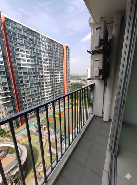 Servis Apartment untuk Dijual di The Zizz @ Damansara North - Bowie Chang - Balcony - PropertyGuru.com.my