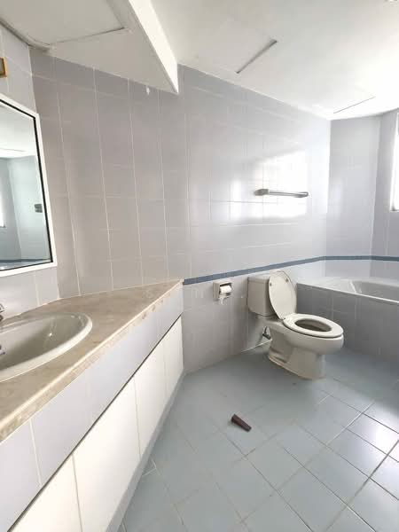 Kondominium untuk Dijual di The Straits View Condominium - San . - PropertyGuru.com.my