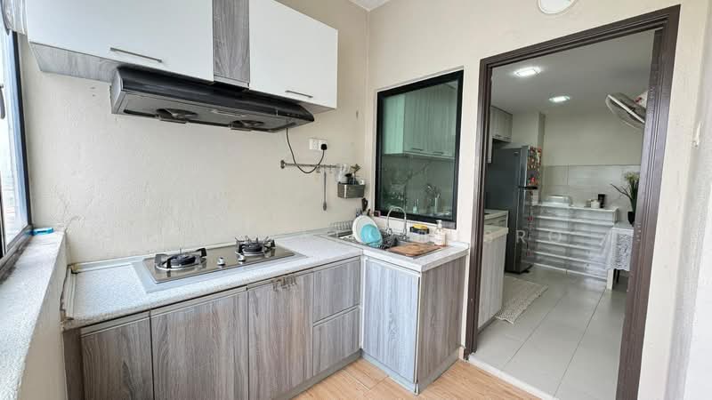 Servis Apartment untuk Disewa di Residensi Alami - Salawati Busro - Kitchen - PropertyGuru.com.my