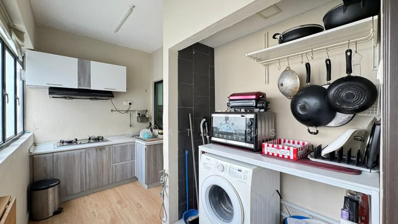 Servis Apartment untuk Disewa di Residensi Alami - Salawati Busro - Kitchen - PropertyGuru.com.my