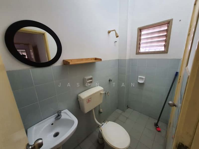 2-storey Terraced House for Rent in Taman Puncak Jalil (Seri Kembangan) - Jason Tan - Bathroom - PropertyGuru.com.my