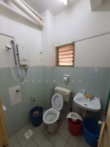 2-storey Terraced House for Rent in Taman Puncak Jalil (Seri Kembangan) - Jason Tan - Bathroom - PropertyGuru.com.my
