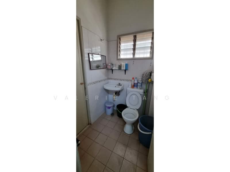 Rumah Teres untuk Dijual di Puchong (Selangor) - Valerie Tang - Bathroom - PropertyGuru.com.my