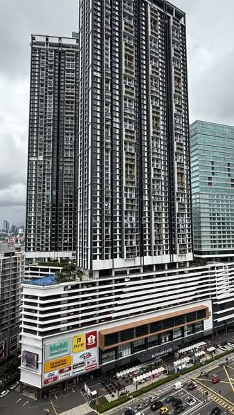 Servis Apartment untuk Disewa di Bloomsvale Menara Vista Petaling - Kim Lee - PropertyGuru.com.my
