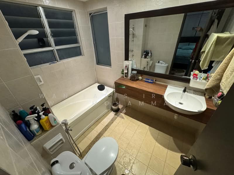 Kondominium untuk Dijual di Desa Putra - Wan Faris Irfan Wan Mohammad - Bathroom - PropertyGuru.com.my