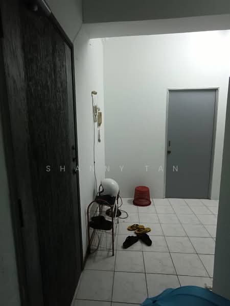 Condominium for Sale at Cypress Condominium - Shanny Tan - Entrance - PropertyGuru.com.my