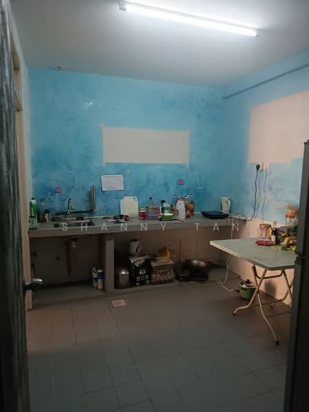 Condominium for Sale at Cypress Condominium - Shanny Tan - Kitchen - PropertyGuru.com.my