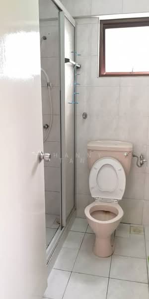 Condominium for Sale at Cypress Condominium - Shanny Tan - Bathroom - PropertyGuru.com.my