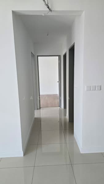 Kondominium untuk Dijual di Skyline KL - Jack Yap - Corridor - PropertyGuru.com.my