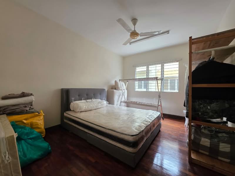 Terraced House for Sale in Bandar Putra Permai (Seri Kembangan) - Terry Kee - 3th Bedroom - PropertyGuru.com.my