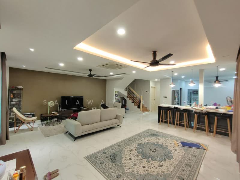 Rumah Teres 2 Tingkat untuk Dijual di Seksyen 7 (Shah Alam) - Salawati Busro - Living Room - PropertyGuru.com.my