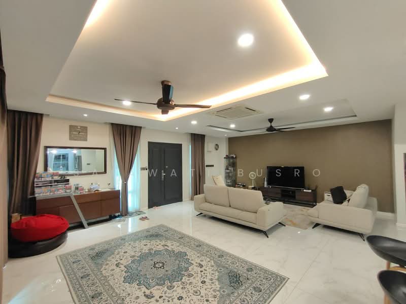 Rumah Teres 2 Tingkat untuk Dijual di Seksyen 7 (Shah Alam) - Salawati Busro - Living Room - PropertyGuru.com.my