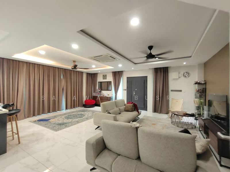 Rumah Teres 2 Tingkat untuk Dijual di Seksyen 7 (Shah Alam) - Salawati Busro - Living Room - PropertyGuru.com.my