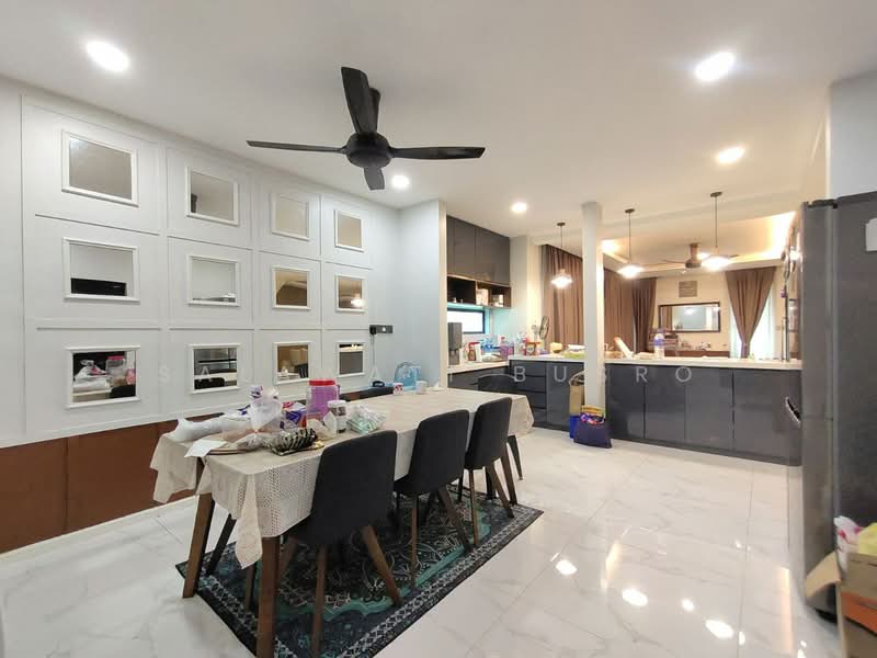 Rumah Teres 2 Tingkat untuk Dijual di Seksyen 7 (Shah Alam) - Salawati Busro - Dining Room - PropertyGuru.com.my