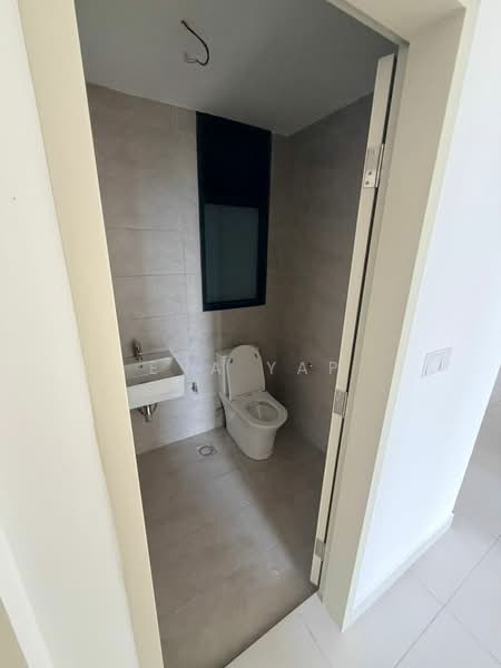Servis Apartment untuk Disewa di Arunya @ KL North - Eva Yap - Bathroom - PropertyGuru.com.my