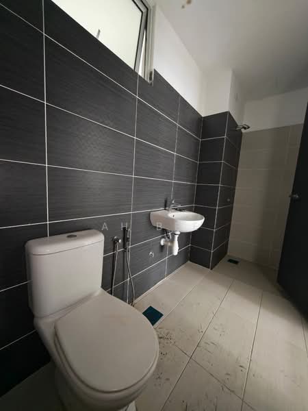 Apartment for Sale at Midori Green (Pangsapuri Hijauan) - Ah Bee - Bathroom - PropertyGuru.com.my
