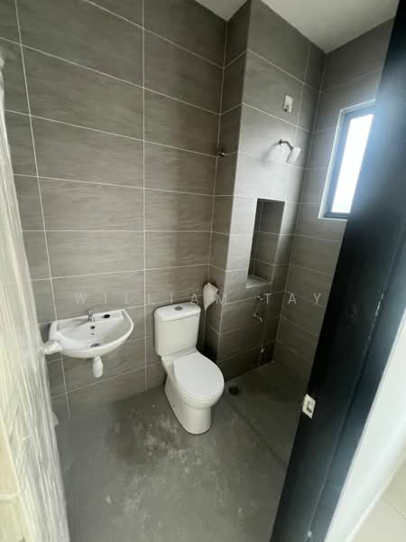2-storey Terraced House for Sale in Mutiara Rini (Skudai) - William Tay - Bathroom - PropertyGuru.com.my