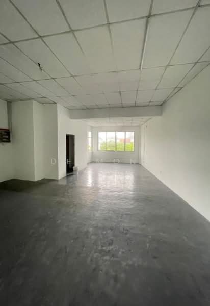 Shop for Rent in Bandar Seri Putra (Bangi) - Desmond Low - Interior - PropertyGuru.com.my