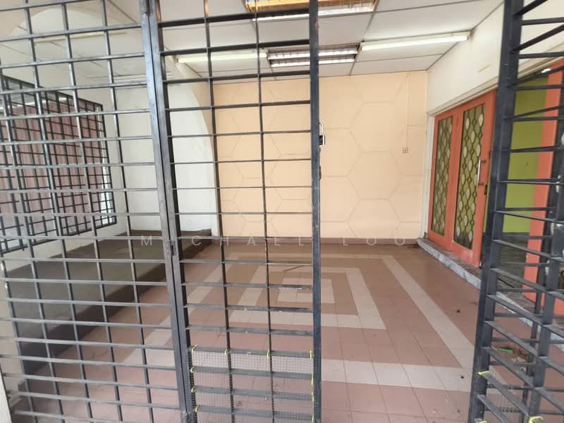 Semi-Detached House for Sale in Taman Guan Joo Seng (Jelutong) - Michael Loo - Entrance - PropertyGuru.com.my