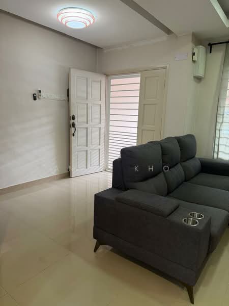 Rumah Teres 2 Tingkat untuk Dijual di TAMAN PUCHONG UTAMA (Puchong) - Annie Kho - Living Room - PropertyGuru.com.my