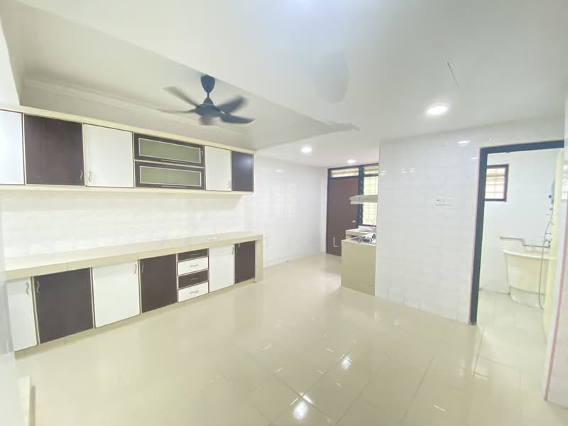 Rumah Teres 2.5 Tingkat untuk Dijual di Taman Sri Gombak (Gombak) - Janice Lau - Kitchen - PropertyGuru.com.my