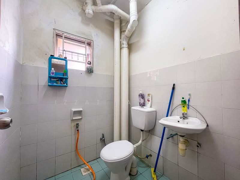 Apartment for Sale at Laguna Biru - Izzat Zamros - PropertyGuru.com.my