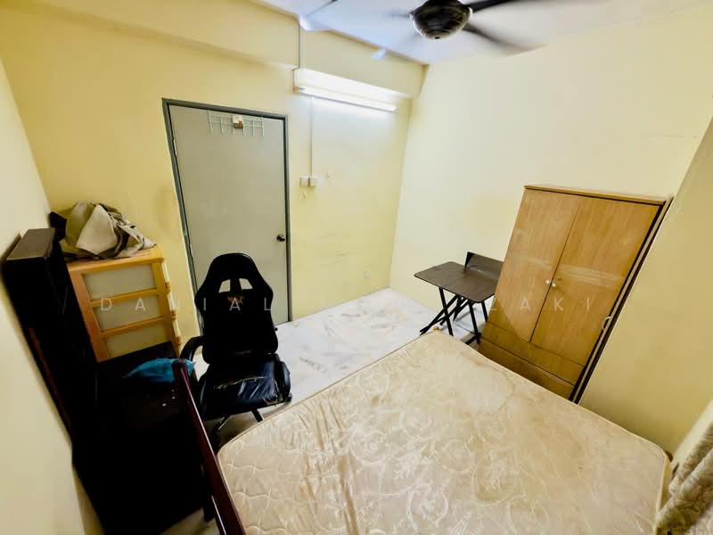 Kondominium untuk Dijual di Bukit Pandan Kondominium 2 - Danial Mohd Zaki - Bedroom - PropertyGuru.com.my