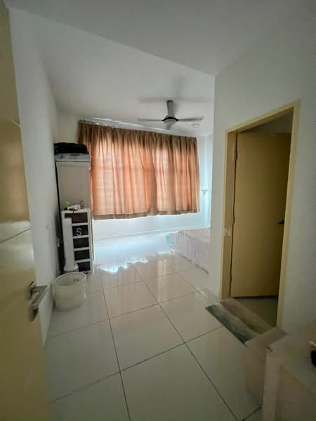 Servis Apartment untuk Dijual di Skypod Residence - S.C. Chan - Corridor - PropertyGuru.com.my