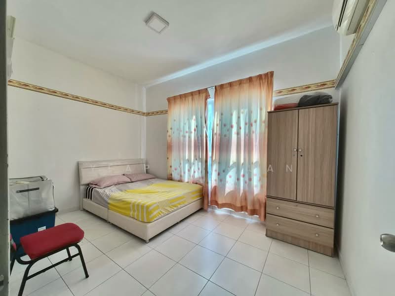 Kondominium untuk Dijual di The Golden Triangle Condominium - Yeap Yu Quan - Bedroom - PropertyGuru.com.my