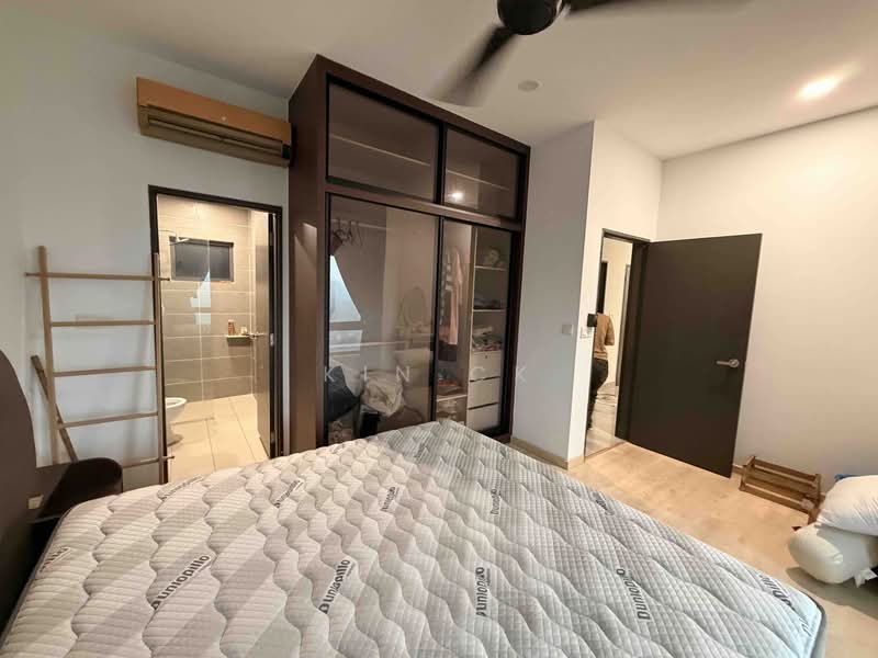 Kondominium untuk Disewa di The Henge - Kin CK - Bedroom - PropertyGuru.com.my