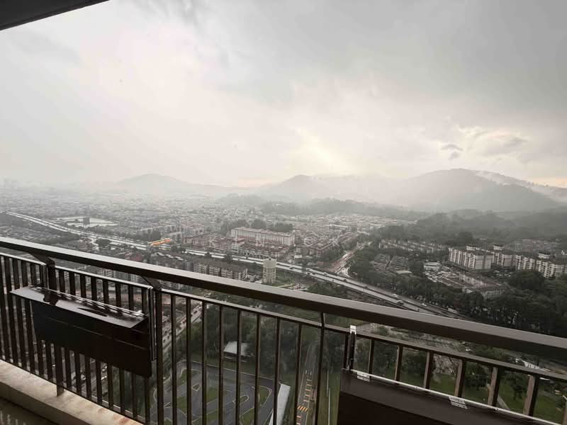 Kondominium untuk Disewa di The Henge - Kin CK - Balcony - PropertyGuru.com.my
