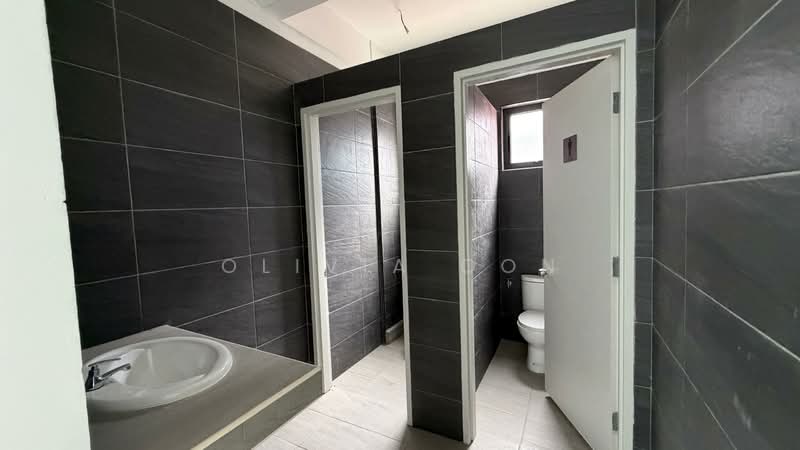 Terrace Factory for Rent in Batu Caves (Selangor) - Olivia Oon - Bathroom - PropertyGuru.com.my