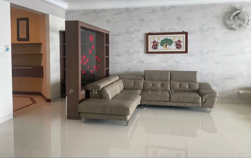 Kondominium untuk Disewa di Gurney Beach Resort - Panya Rith - Living Room - PropertyGuru.com.my