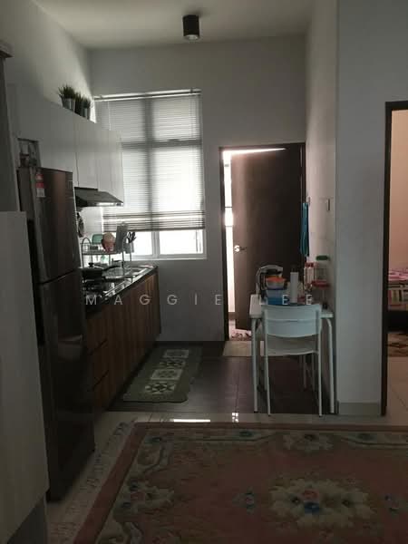 Kondominium untuk Dijual di M Condominium @ Larkin - Maggie Lee - Kitchen - PropertyGuru.com.my