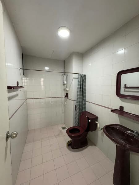 Kondominium untuk Disewa di Aloha Tower Condominium - Enoch Liong - Bathroom - PropertyGuru.com.my