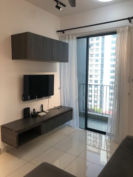 Servis Apartment untuk Dijual di The Amber Residence @ TwentyFive.7 - Elle Chiew - Living Room - PropertyGuru.com.my