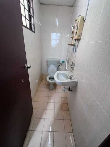 Condominium for Sale at Evergreen Park Scot Pine - Shanny Tan - Bathroom - PropertyGuru.com.my