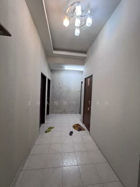 Condominium for Sale at Evergreen Park Scot Pine - Shanny Tan - Corridor - PropertyGuru.com.my