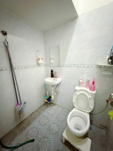 Rumah Teres 1 Tingkat untuk Dijual di Taman Daya (Johor Bahru) - Jordan Wong - Bathroom - PropertyGuru.com.my