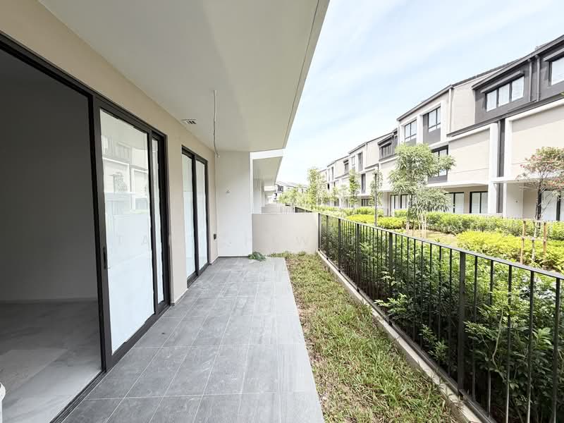 Rumah Teres untuk Dijual di Taman Bukit Serdang (Seri Kembangan) - Tan Chew Jiun - Exterior - PropertyGuru.com.my